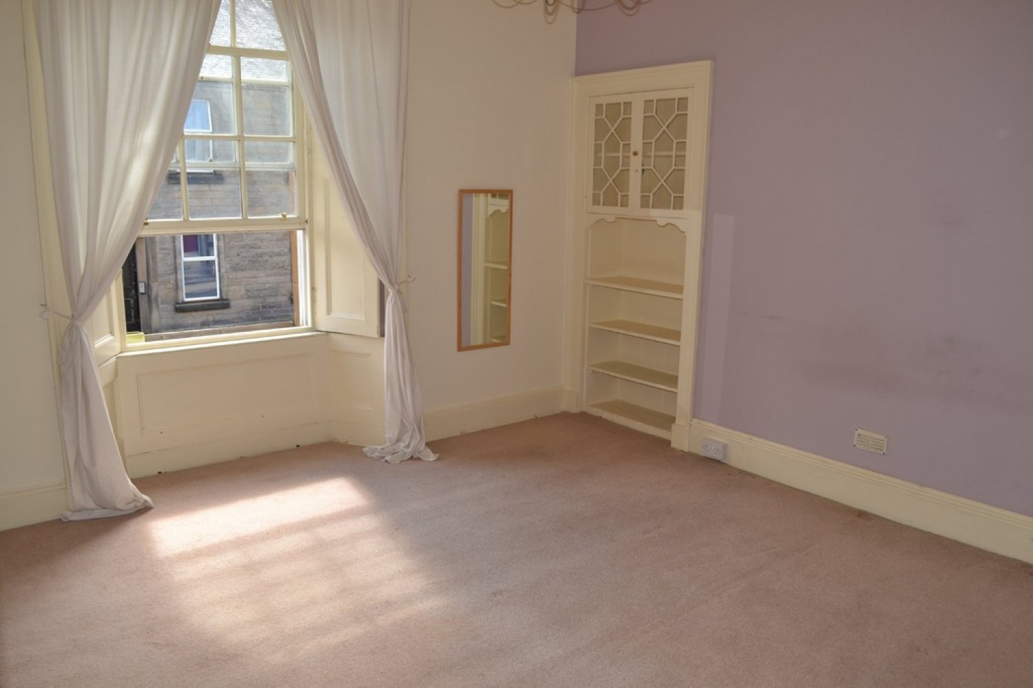 4 bedroom Flat for Sale Queen St, Stirling