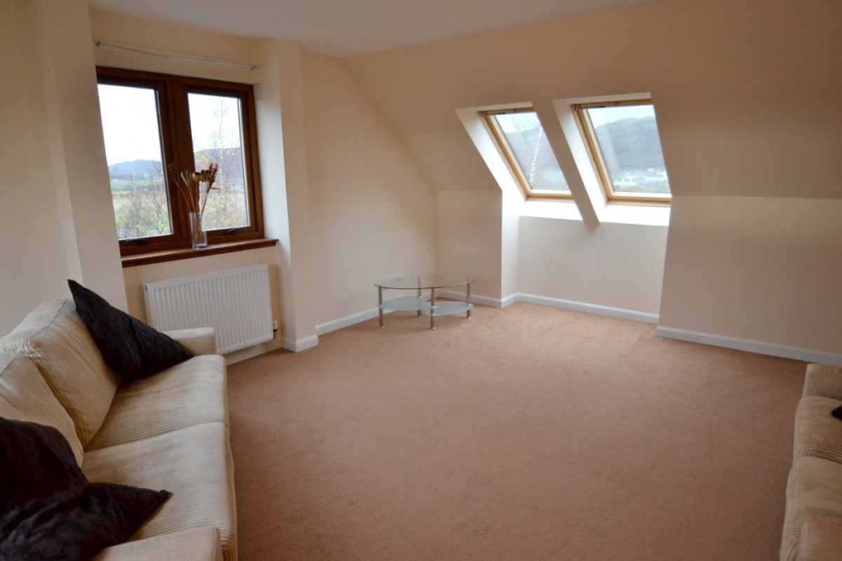 Finglen Crescent, Tullibody
