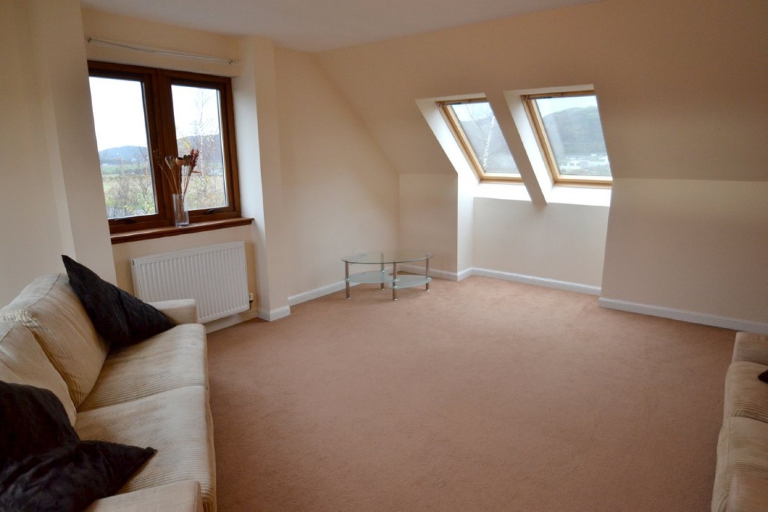 2 bedroom Flat for Sale Finglen Crescent, Tullibody