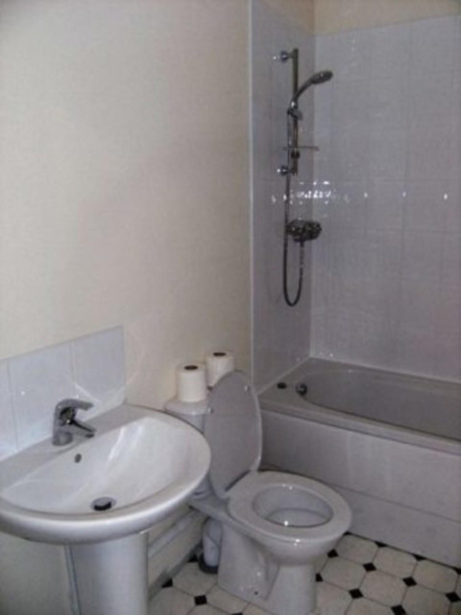 2 bedroom Flat for Letting The Green, Alva, Clackmannanshire