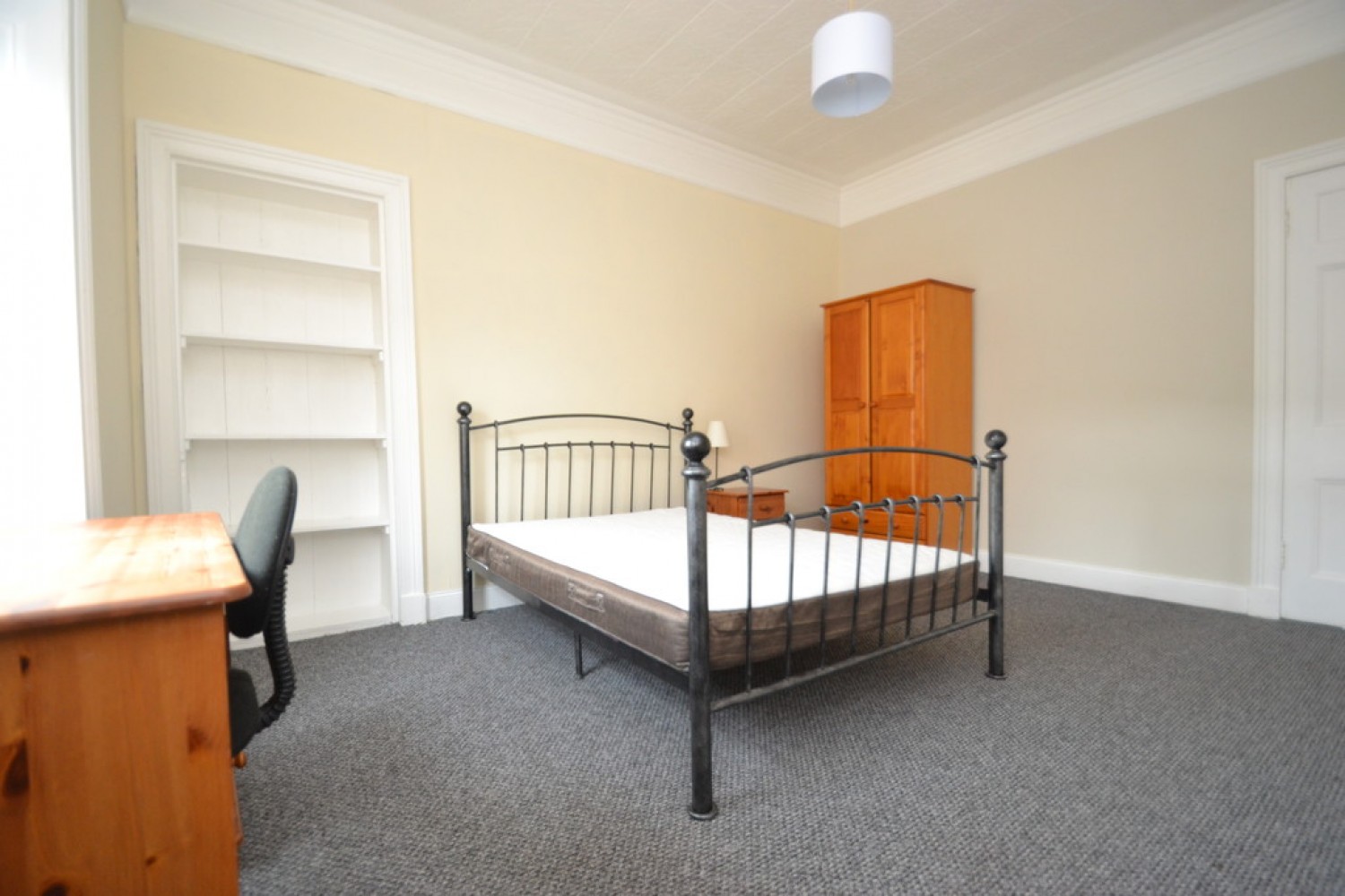 2 bedroom Flat for Letting Bruce Street, Stirling