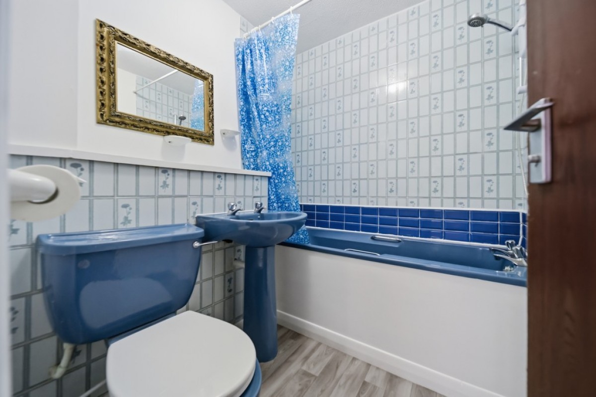 Arns Grove, Alloa, FK10