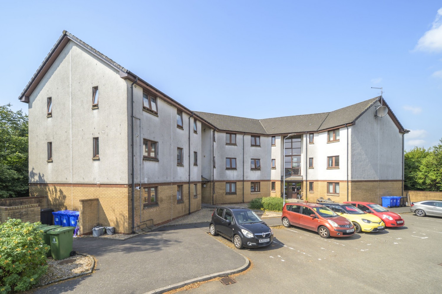 2 bedroom Flat for Sale Finglen Crescent,Tullibody, FK10