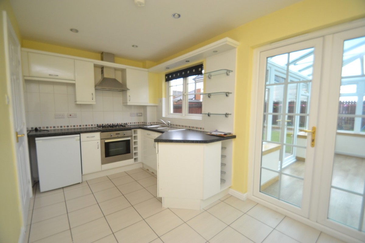 44 Blackthorne Grove