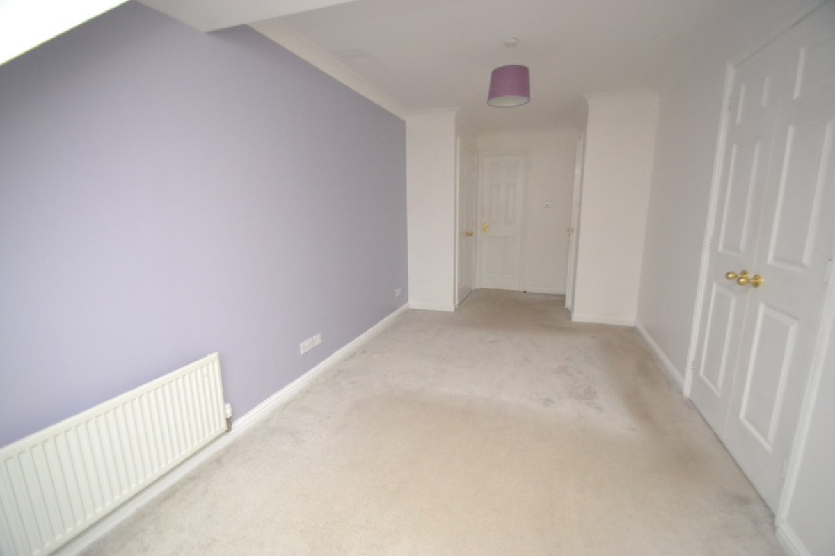 44 Blackthorne Grove