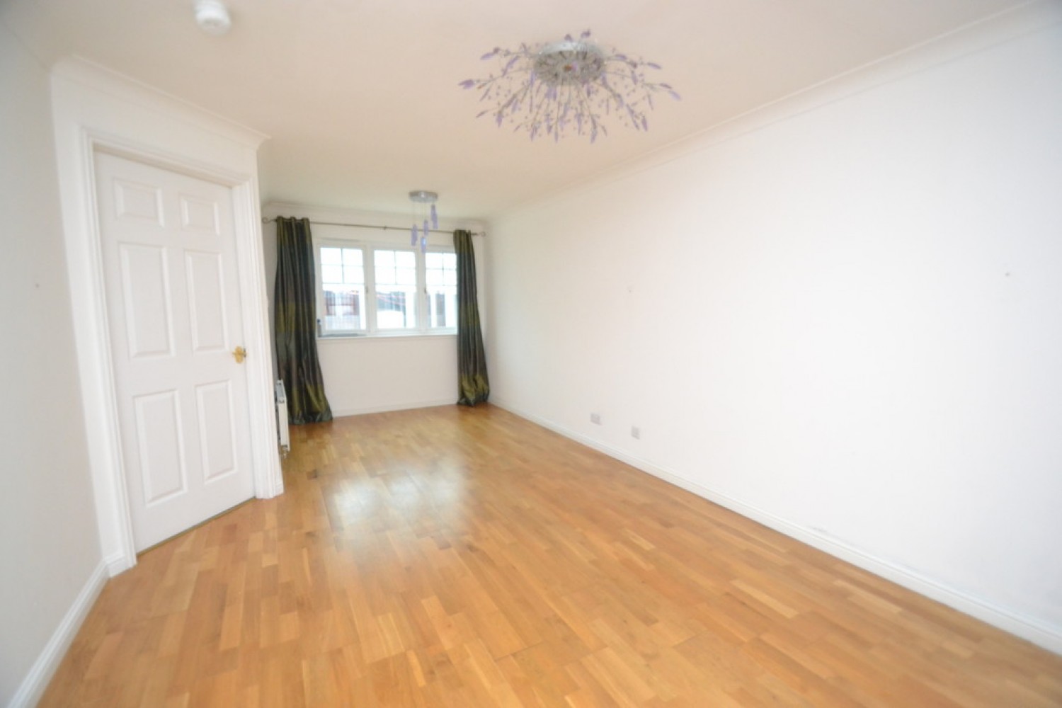 44 Blackthorne Grove