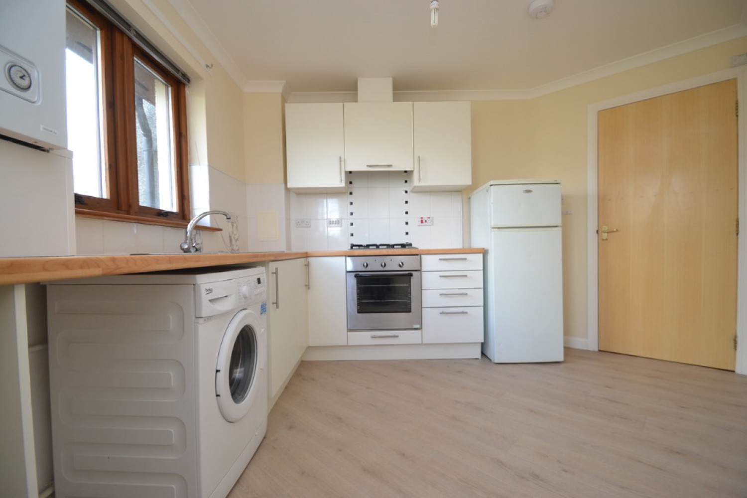 2 bedroom Flat for Sale 23 Finglen Crescent