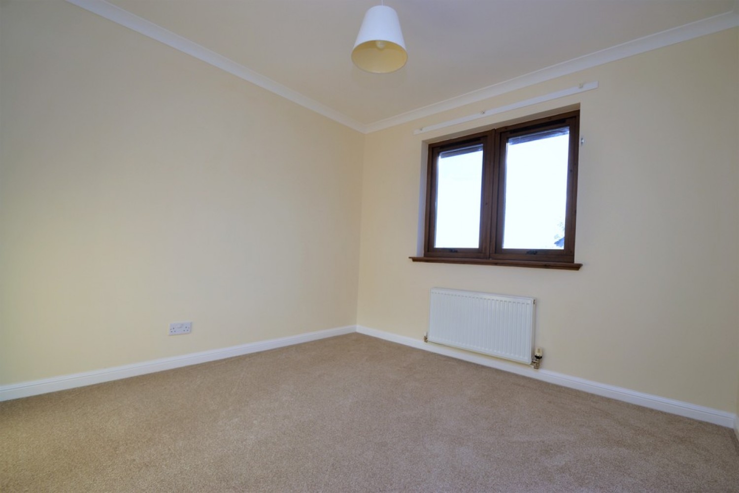 2 bedroom Flat for Sale 23 Finglen Crescent