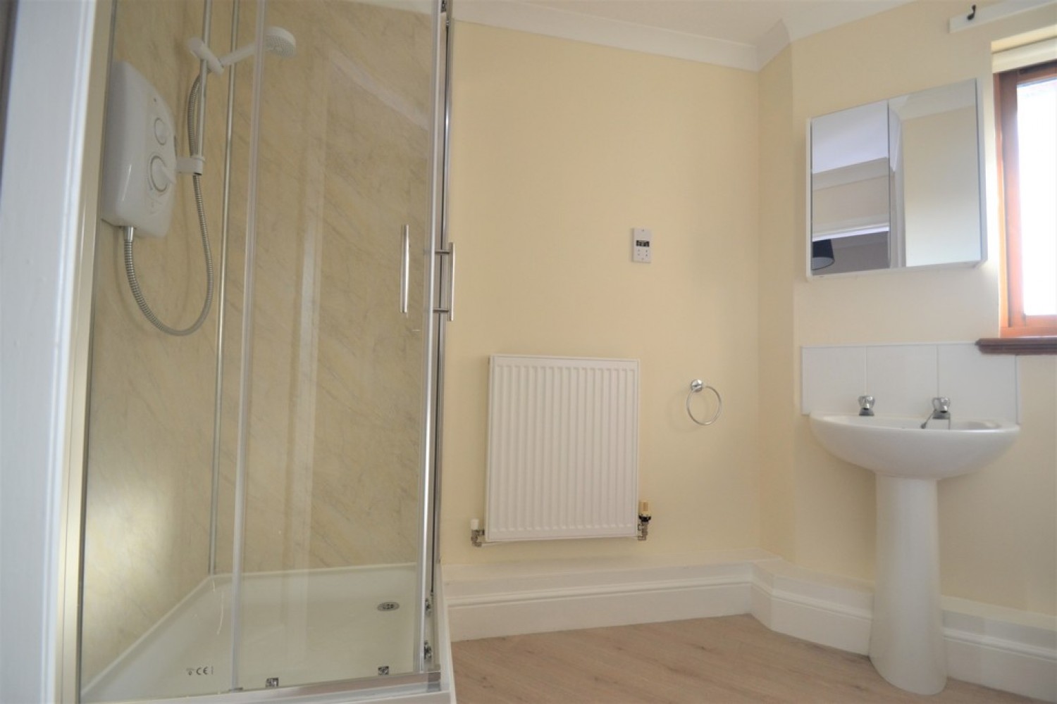 2 bedroom Flat for Sale 23 Finglen Crescent