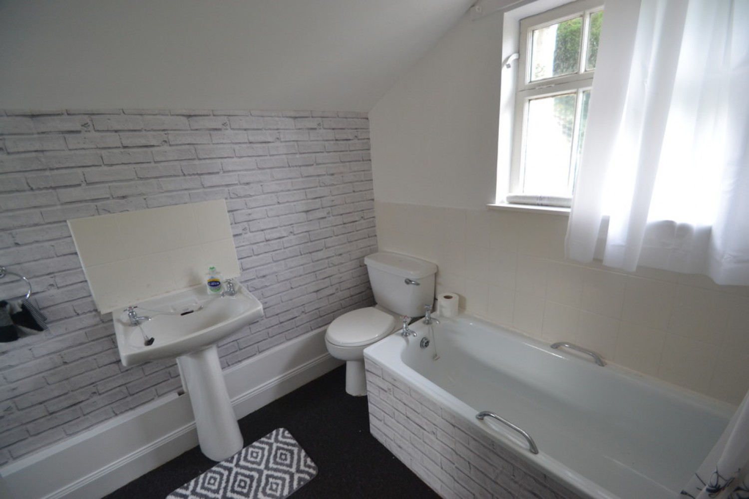 4 bedroom House for Sale Causewayhead Road, Stirling