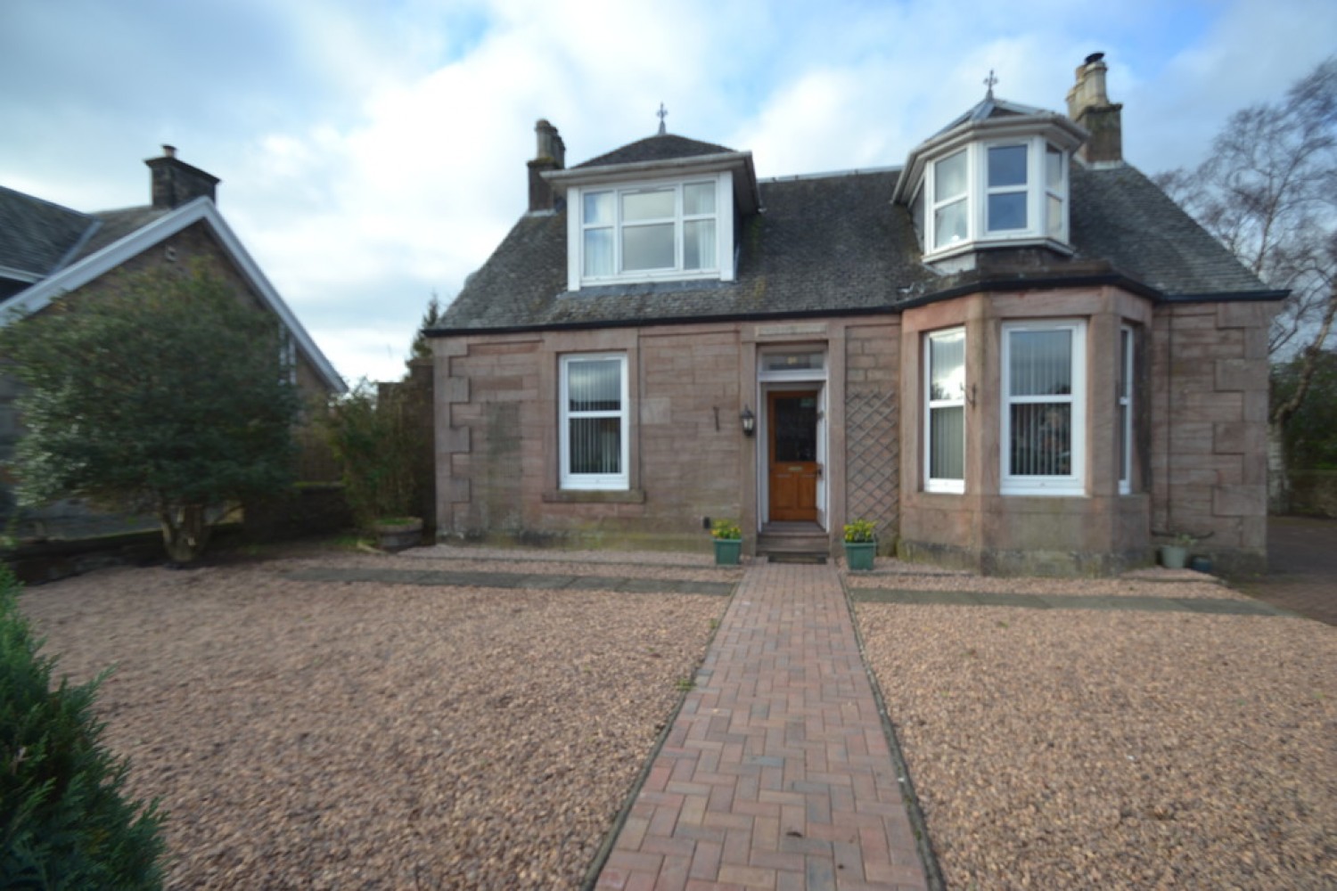 4 bedroom House for Sale Causewayhead Road, Stirling