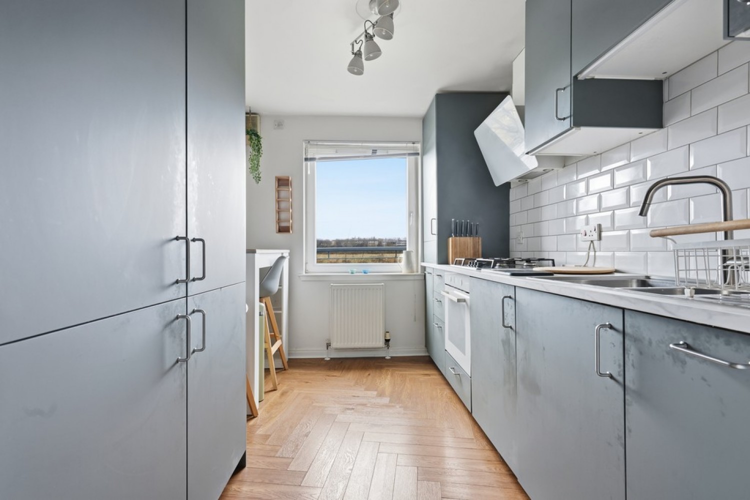 2 bedroom Flat in Cooperage Quay, Riverside