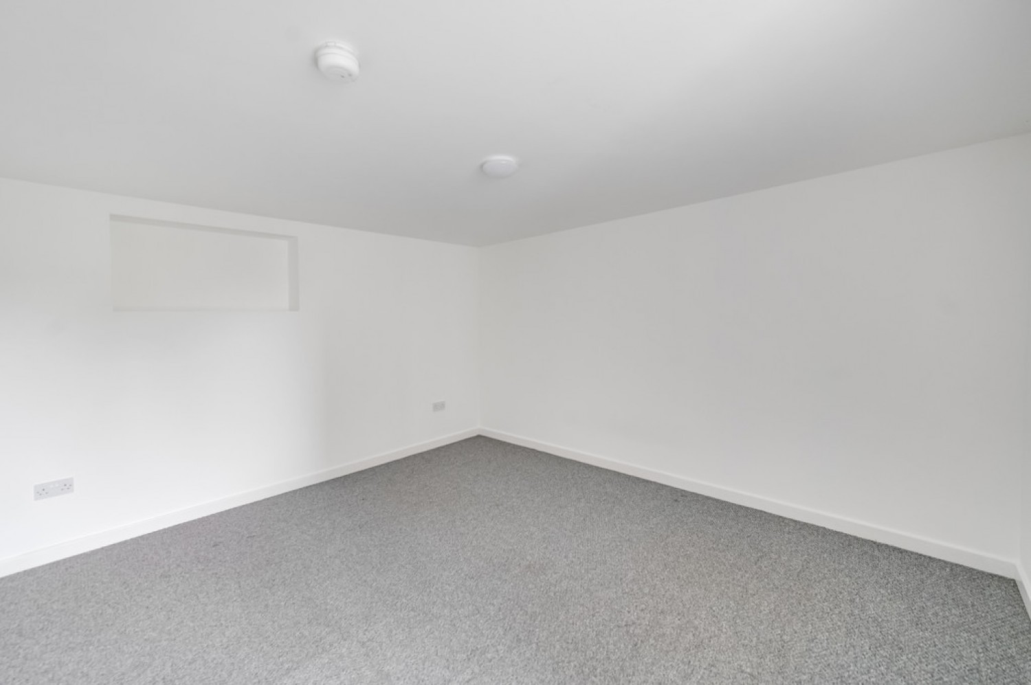 2 bedroom Flat for Letting Queen St, Alva
