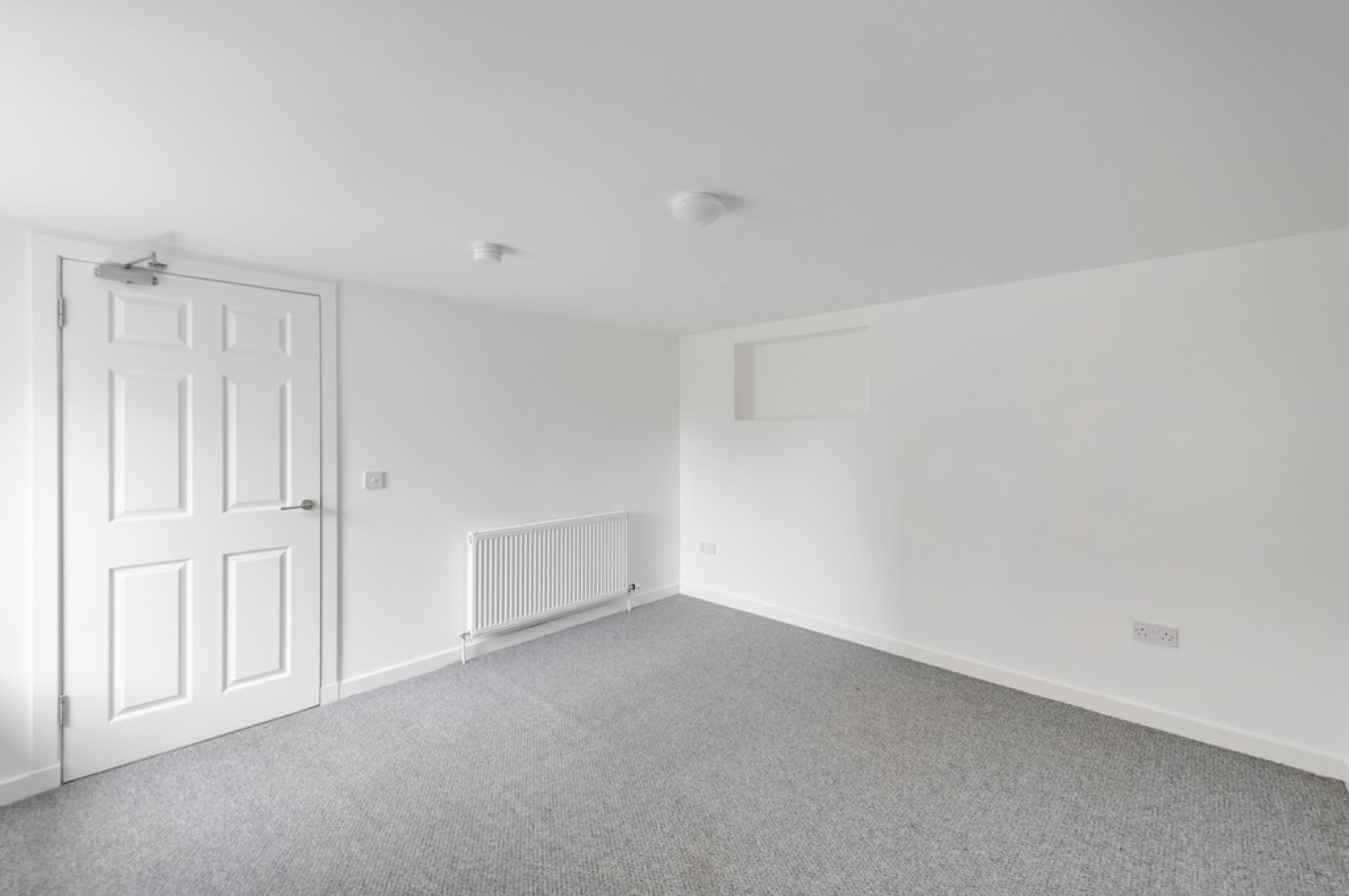 2 bedroom Flat for Letting Queen St, Alva