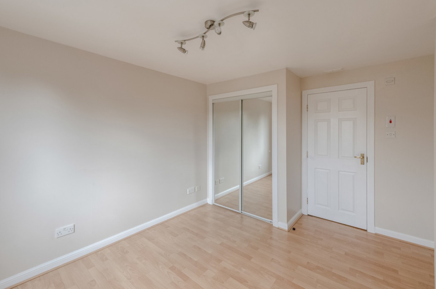 2 bedroom Flat for Letting Broomhill Court, Stirling