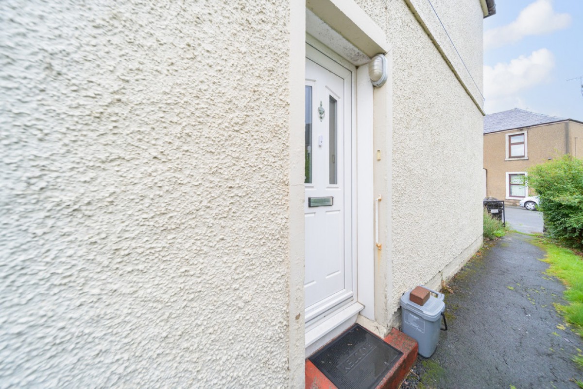 Queen Street, Alva, FK12