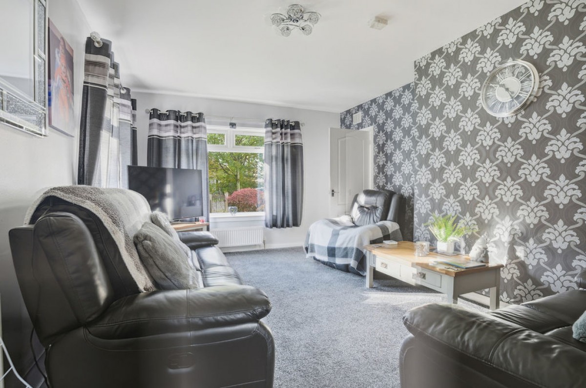 Elistoun Drive, Tillicoultry, FK13