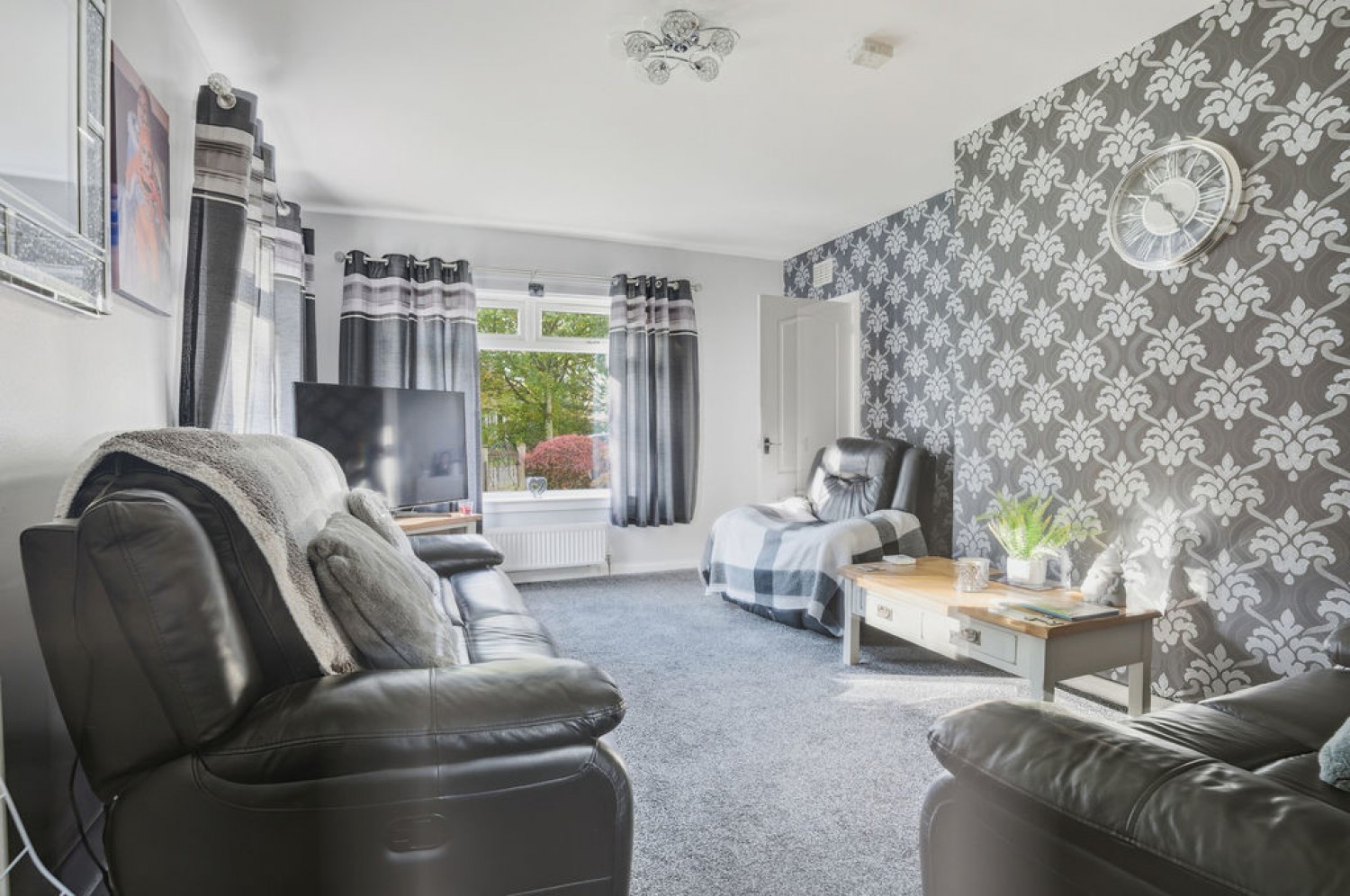 Elistoun Drive, Tillicoultry, FK13