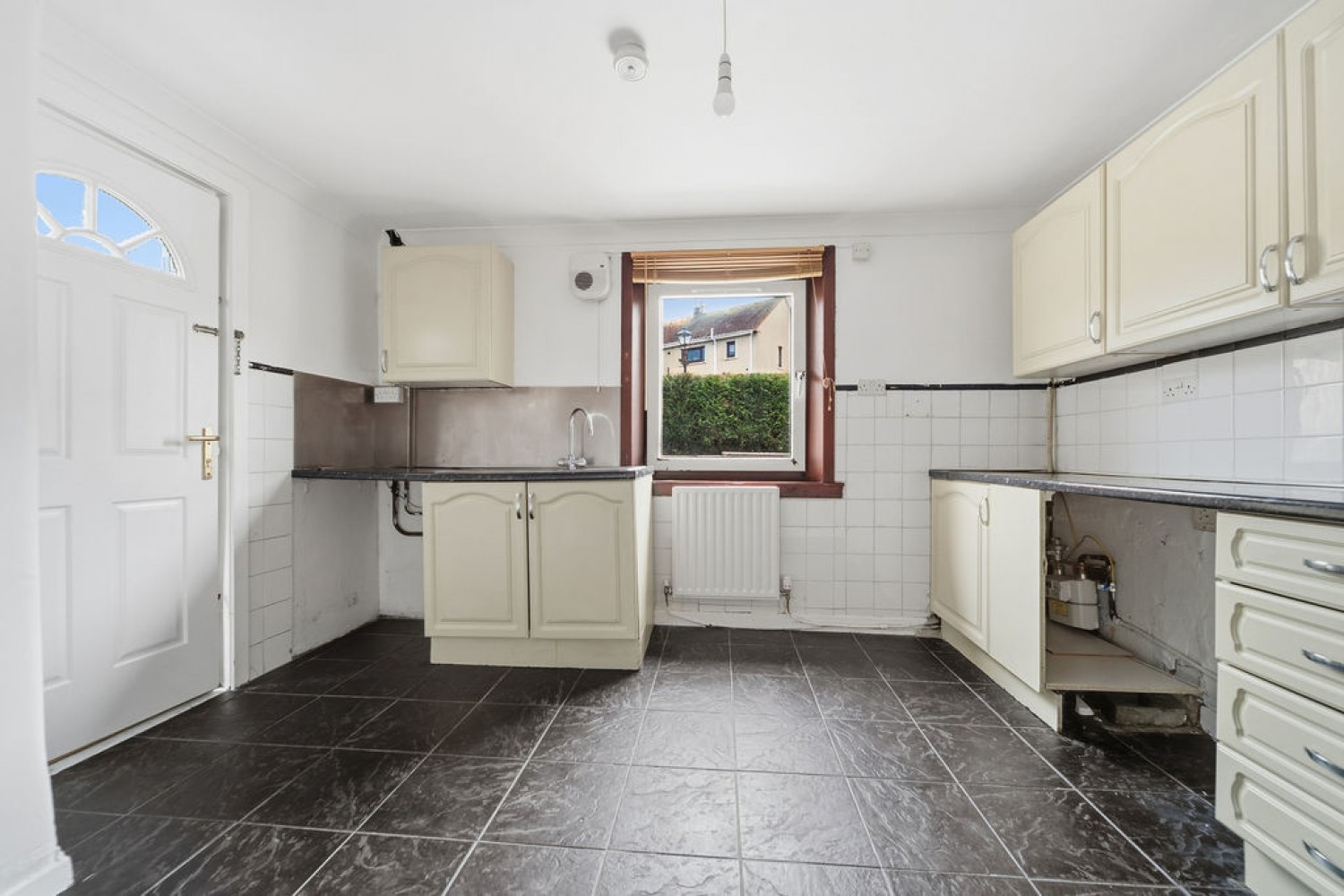 Main Street, Coalsnaughton, FK13