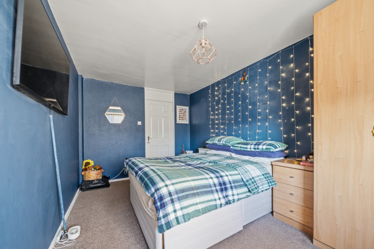 Abbots view, Polmont , FK2