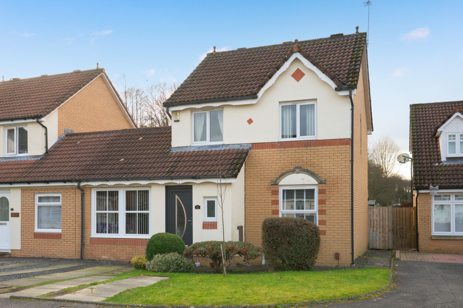 4 bedroom House for Sale Glaive Avenue, Stirling, FK7