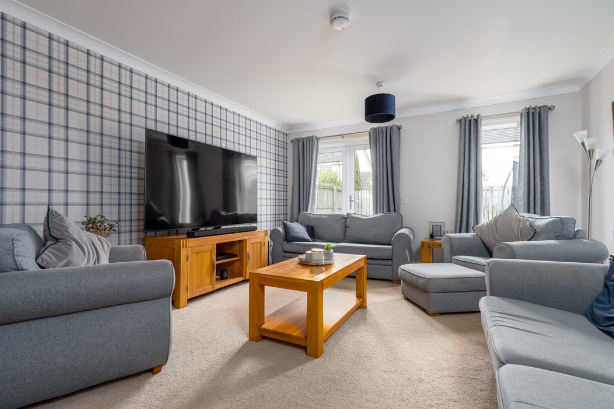 McLeod Road, Alloa, FK10