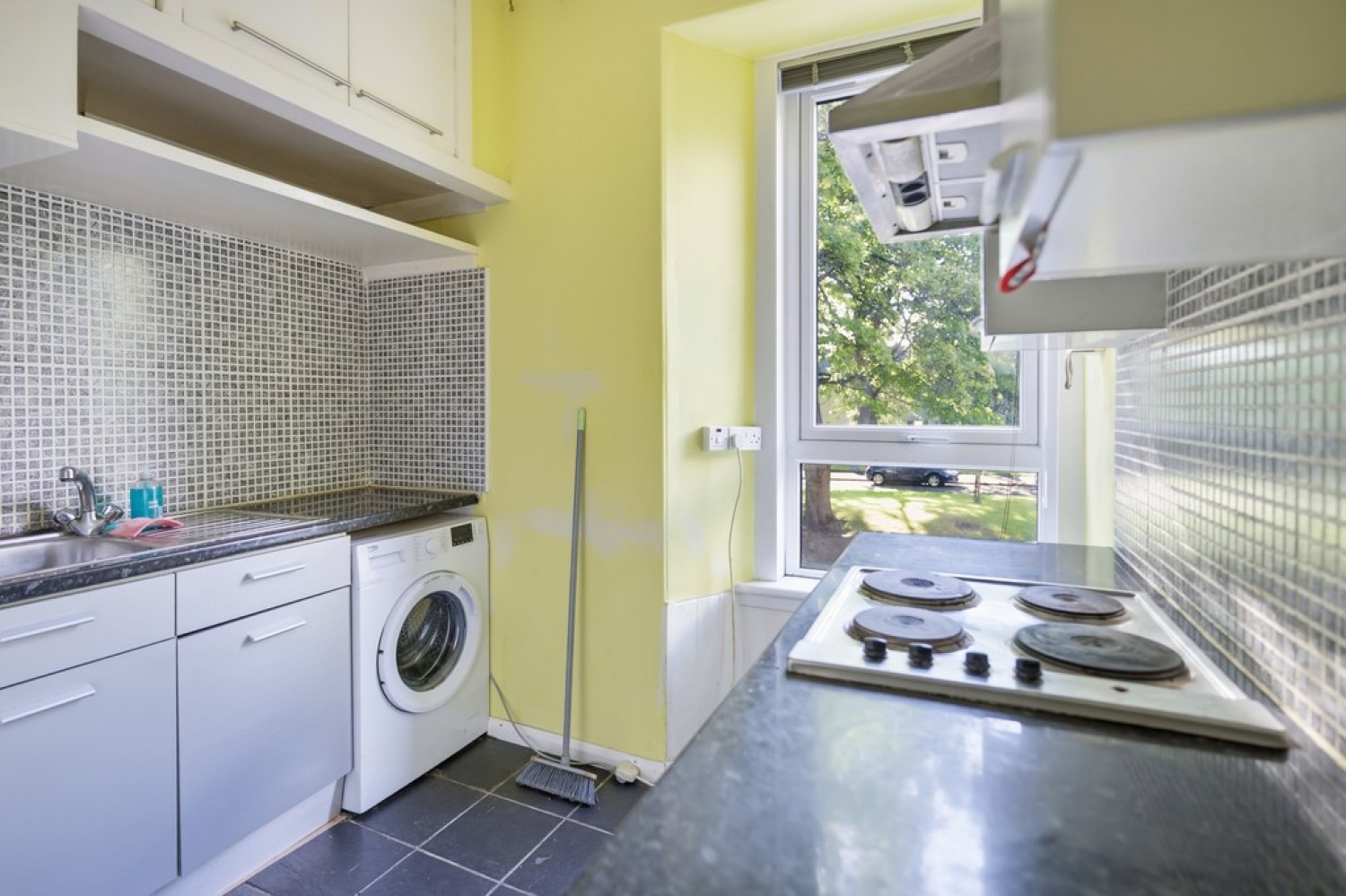 1 bedroom Flat for Sale Newhouse, Stirling, FK8