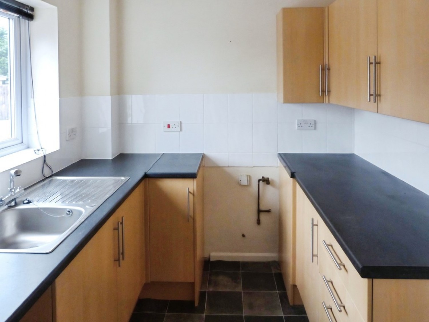2 bedroom House for Letting Maple Close, Hardwicke