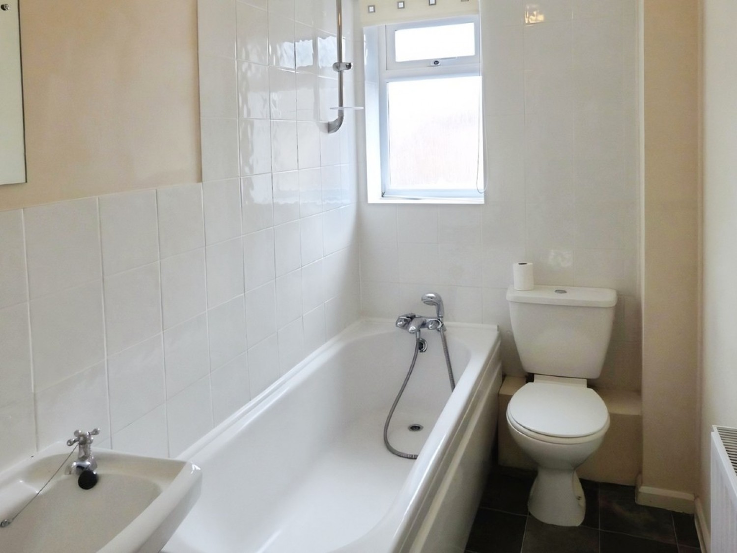 2 bedroom House for Letting Maple Close, Hardwicke