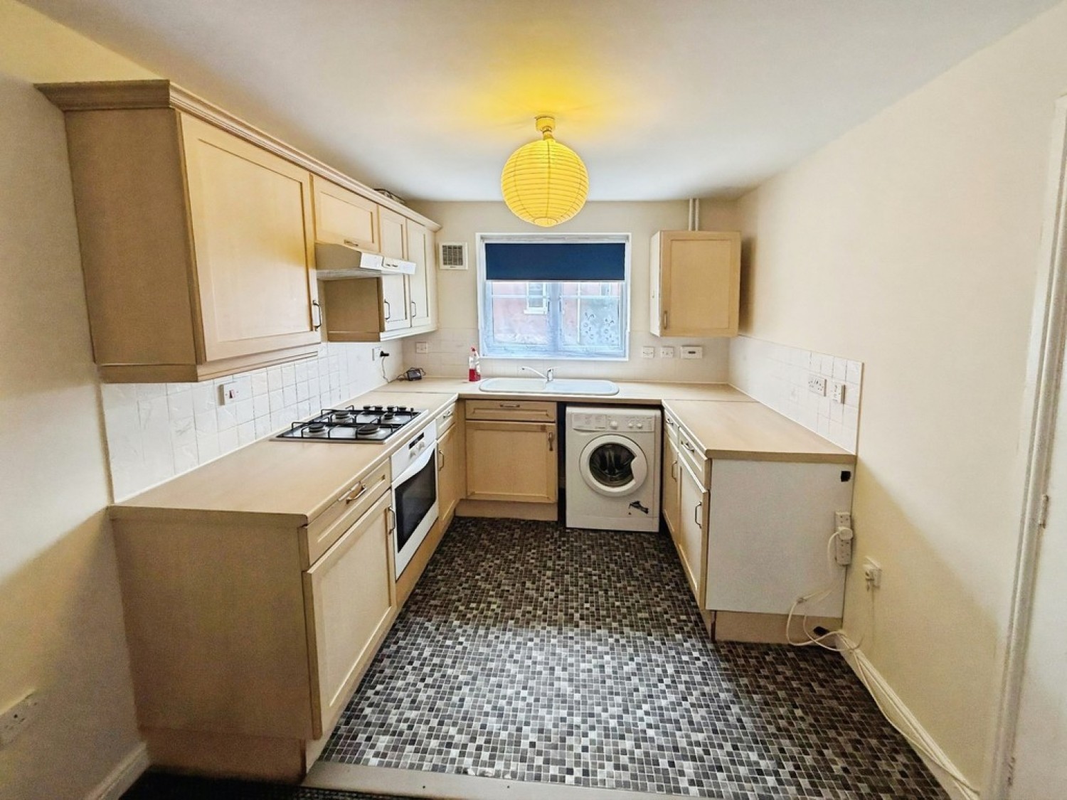 2 bedroom House for Letting Bishops Castle Way,