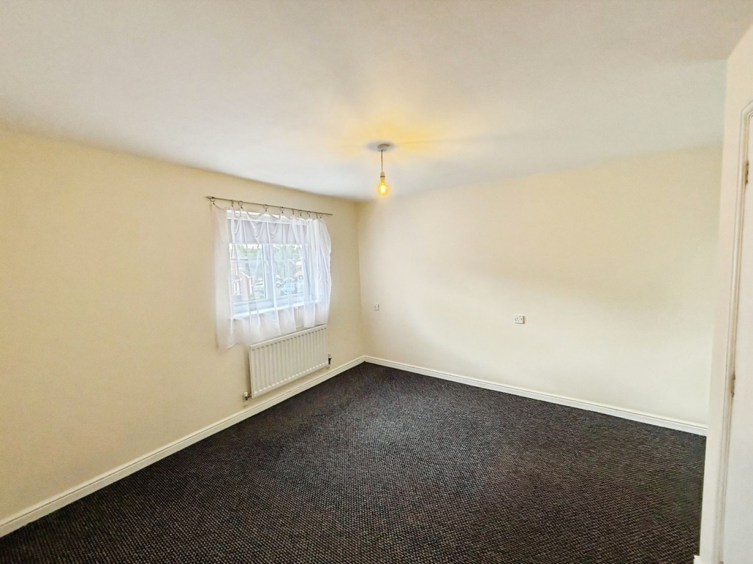 2 bedroom House for Letting Bishops Castle Way,