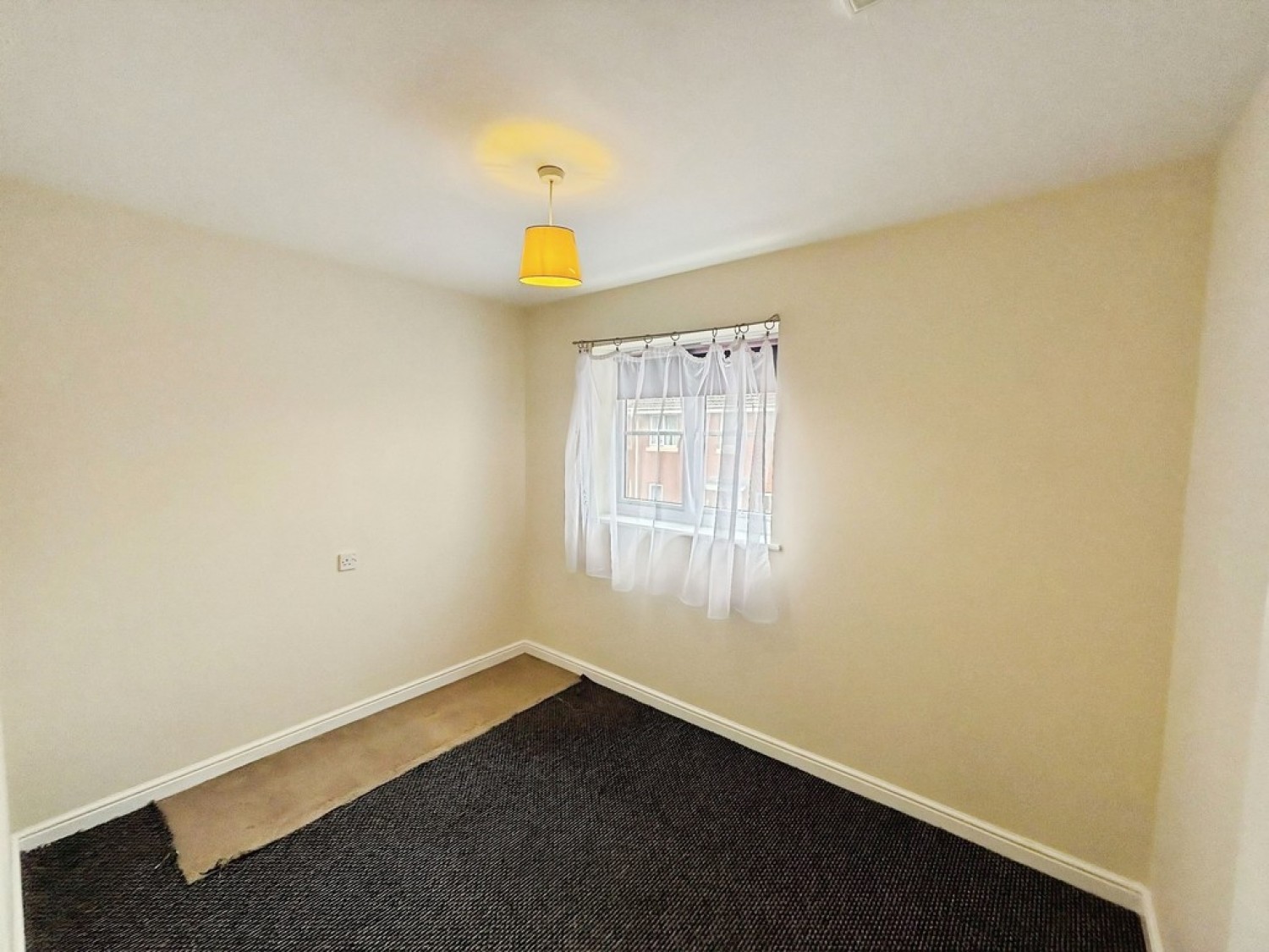 2 bedroom House for Letting Bishops Castle Way,