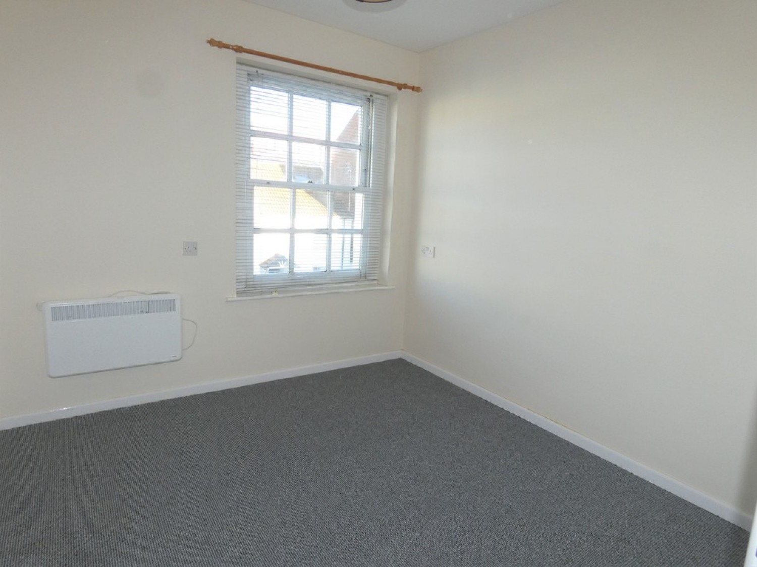 Vyvian Court, Parliament Street