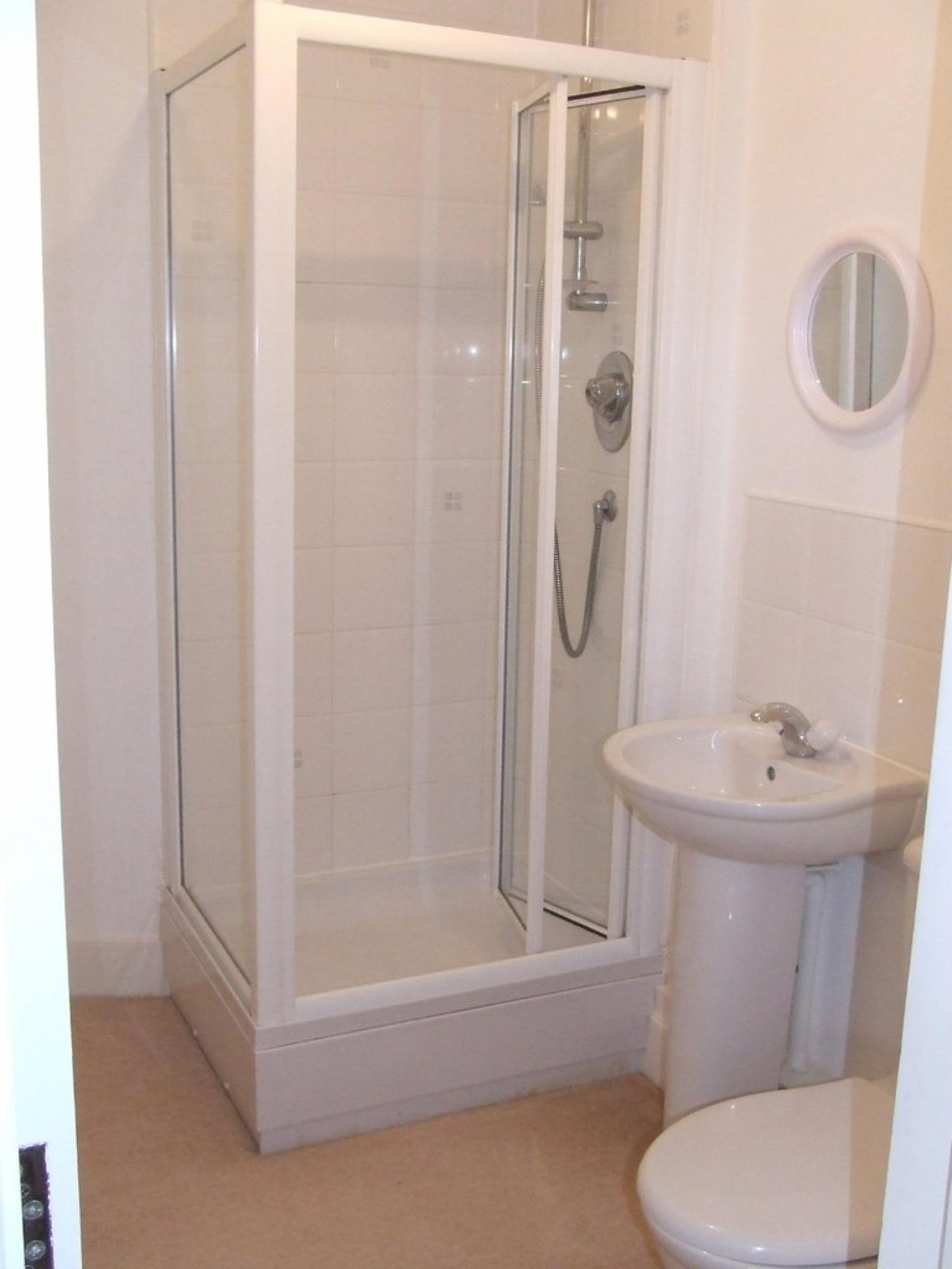 2 bedroom Flat for Letting The Crescent, Horton Road