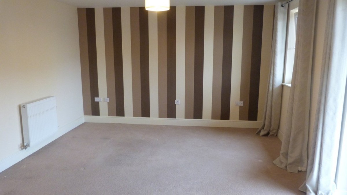 Longhorn Avenue, Gloucester