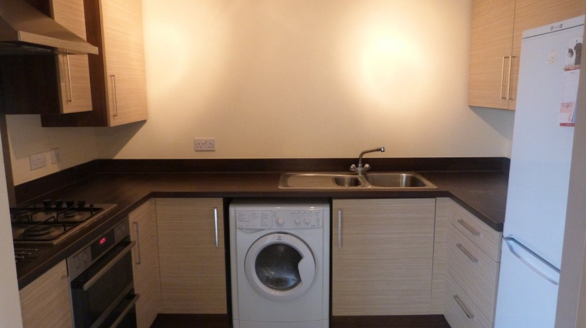 Longhorn Avenue, Gloucester