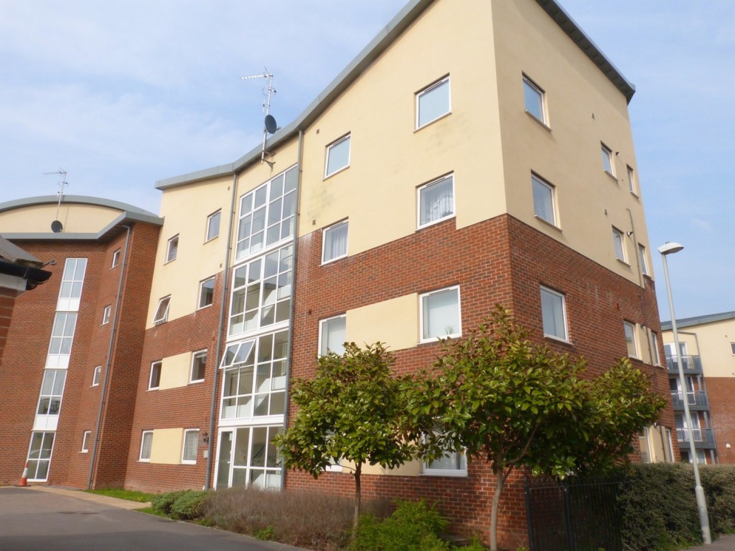 2 bedroom Flat for Letting Longhorn Avenue, Gloucester