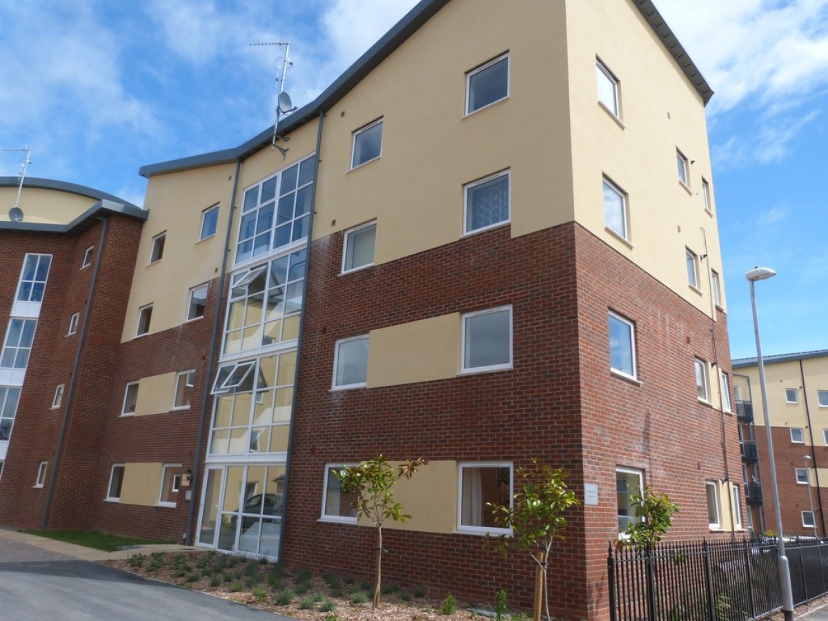 Longhorn Avenue, Gloucester