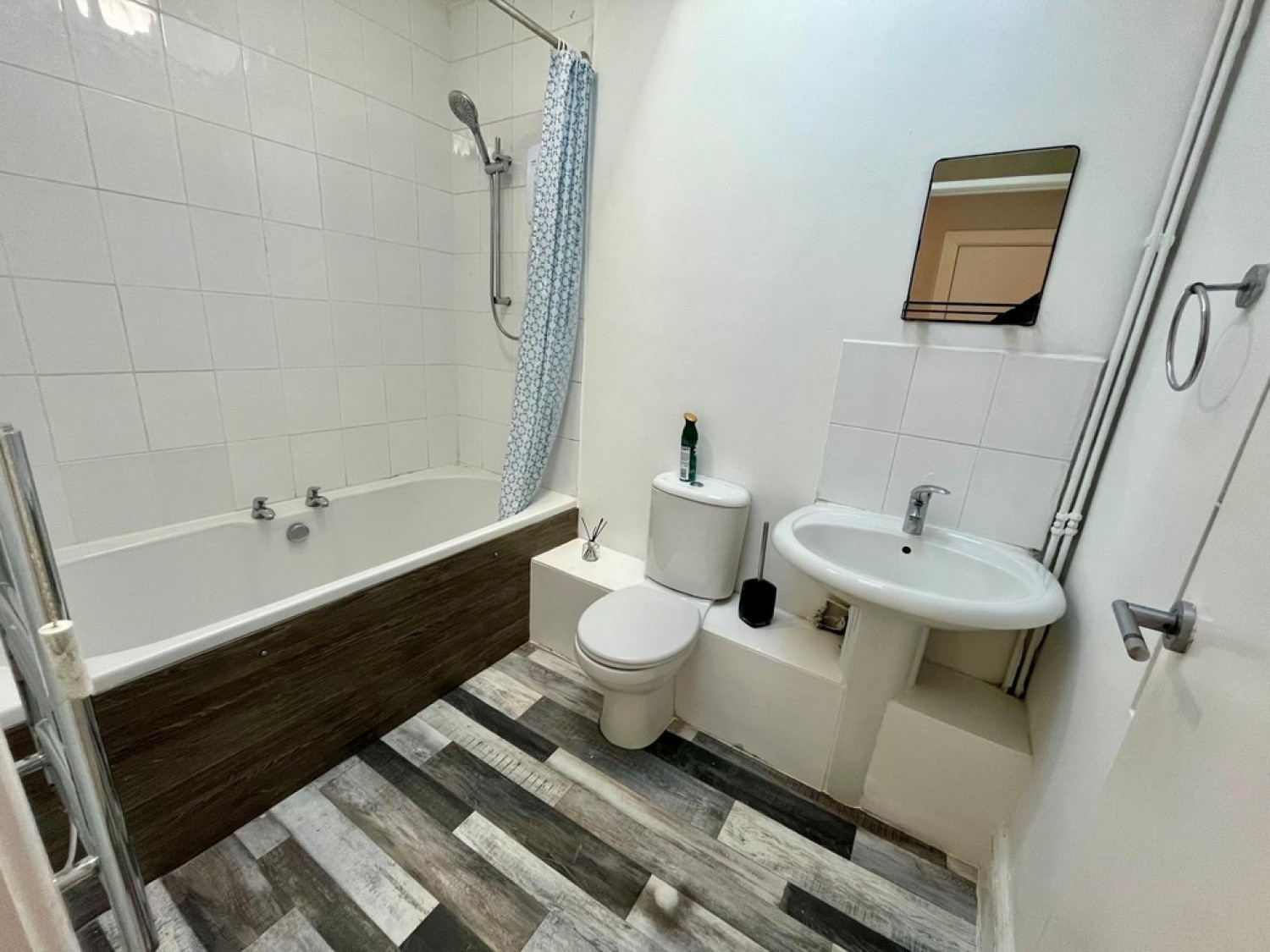 Stanley Road, Linden, Gloucester