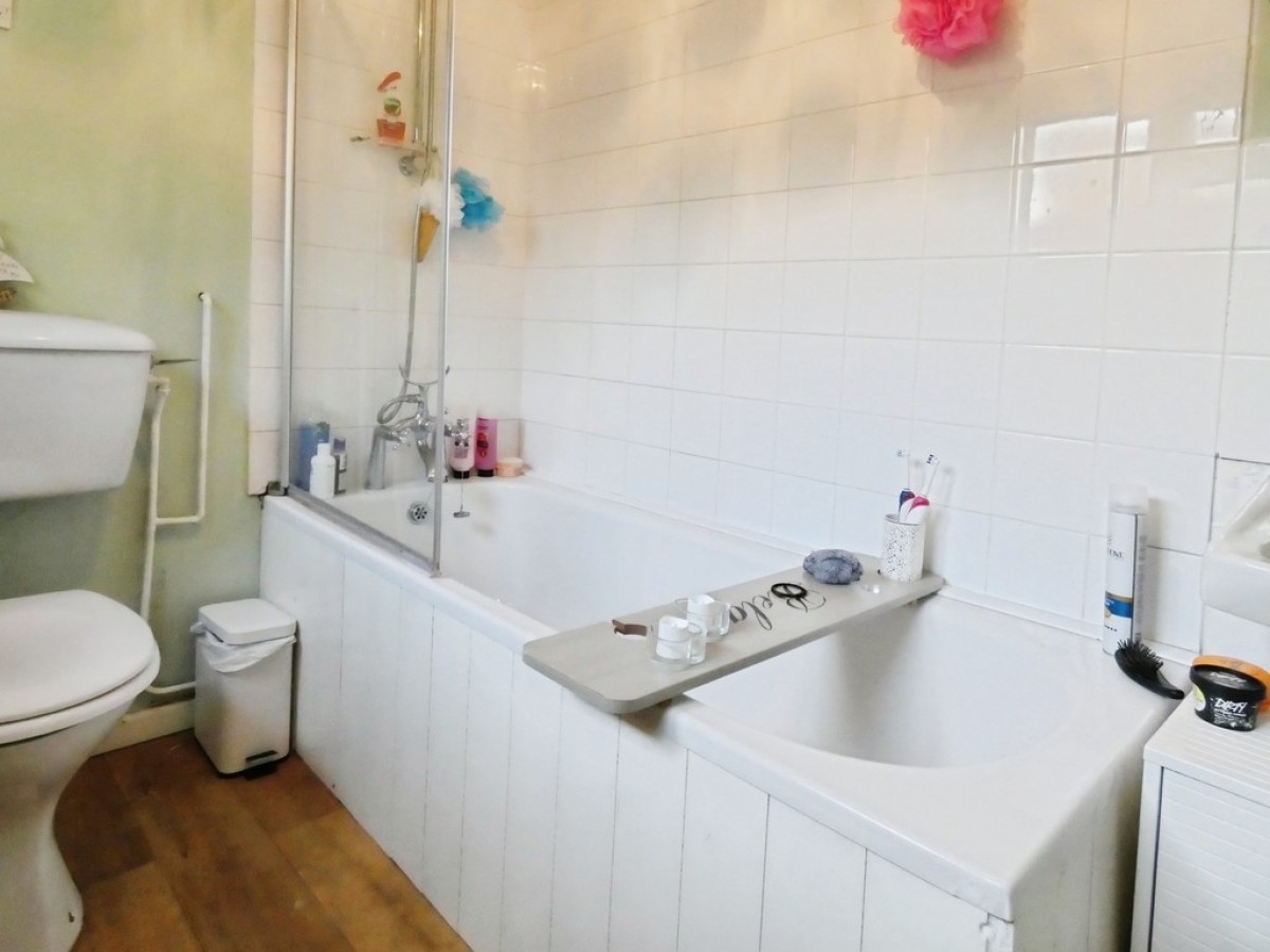 Melbourne Street East, Tredworth