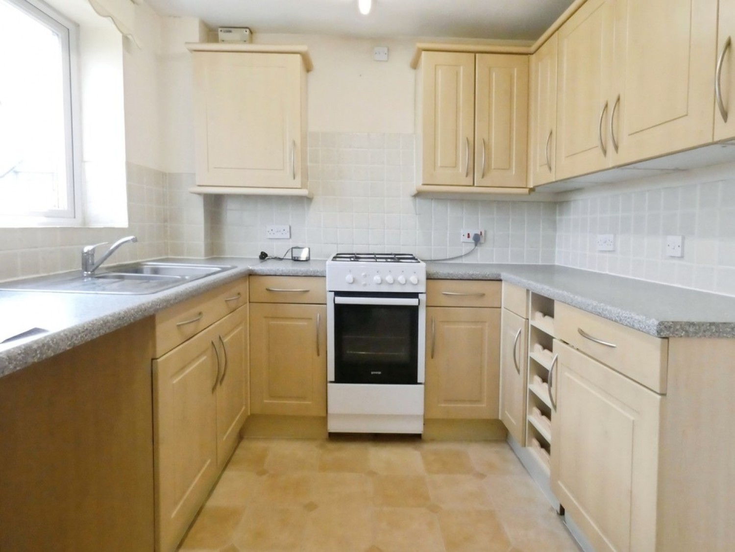 2 bedroom House for Letting Casey Close, Gloucester