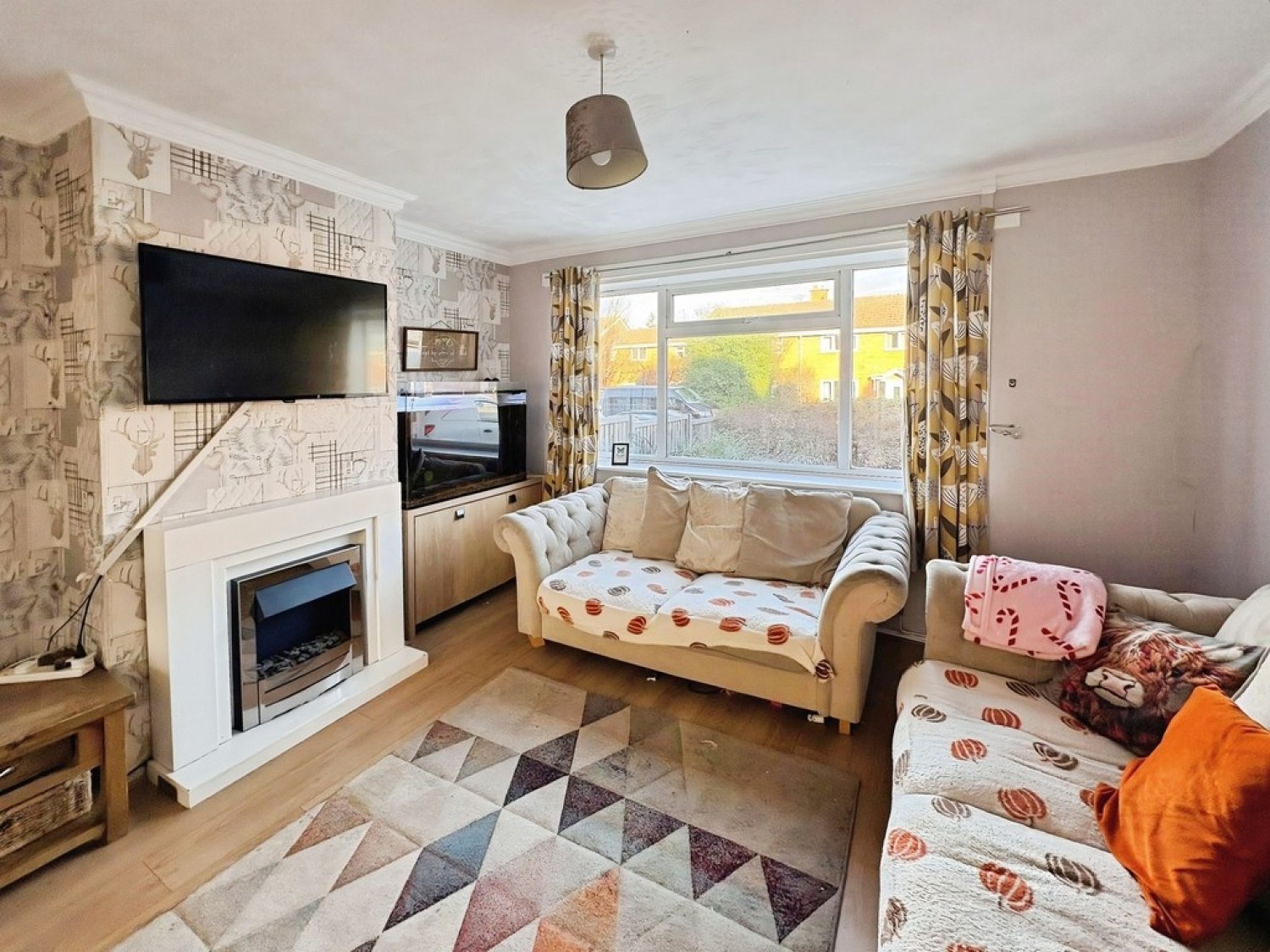 3 bedroom House for Letting Colwell Avenue, Hucclecote, Gloucester
