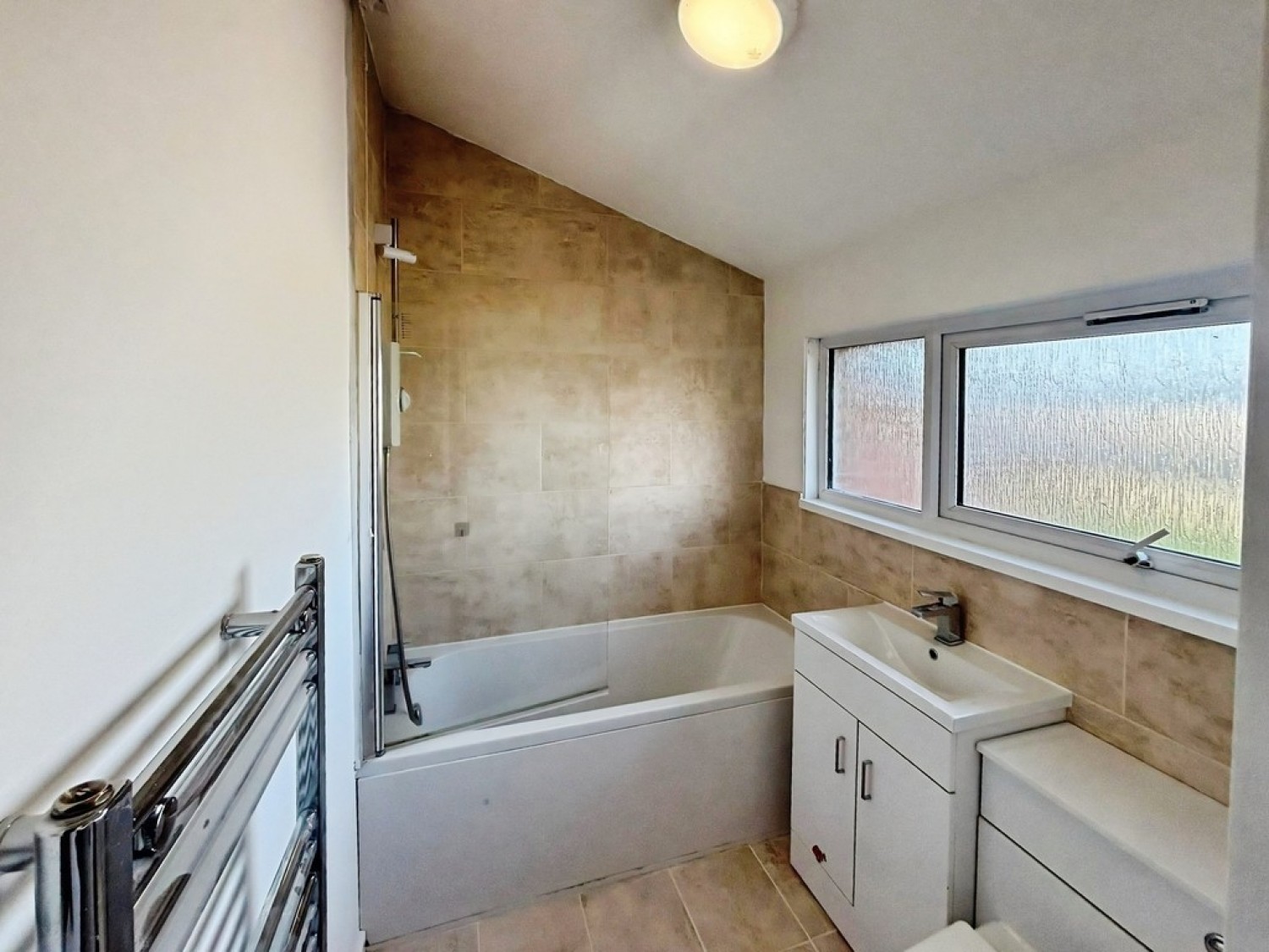 3 bedroom House for Letting Faraday Close, Tredworth