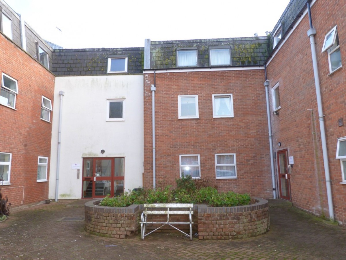 Lesanne Court, Gloucester