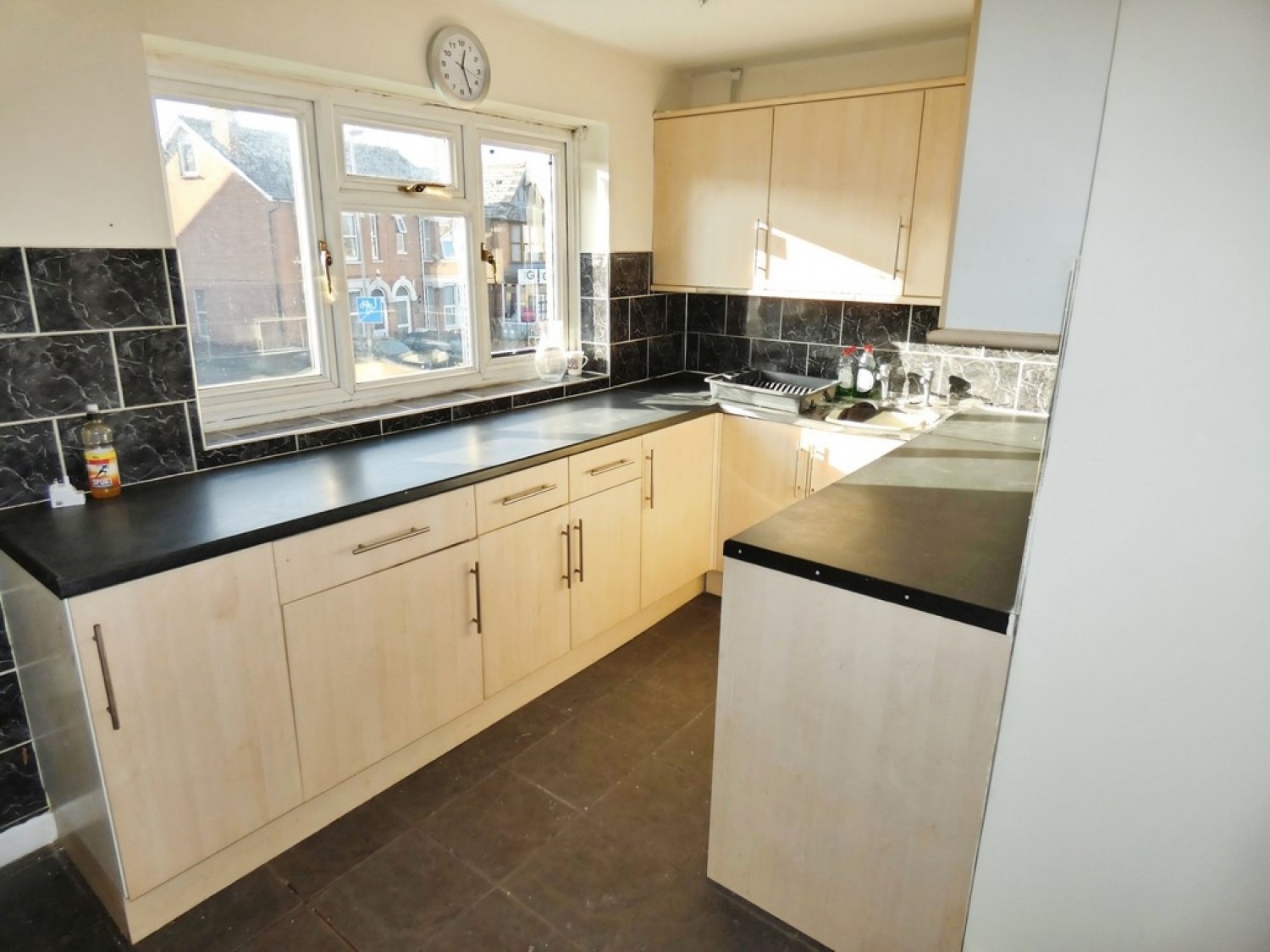 2 bedroom Flat for Letting Stroud Road, Gloucester