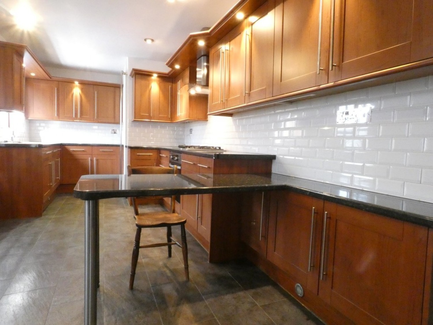 4 bedroom House for Letting Deans Way, Kingsholm