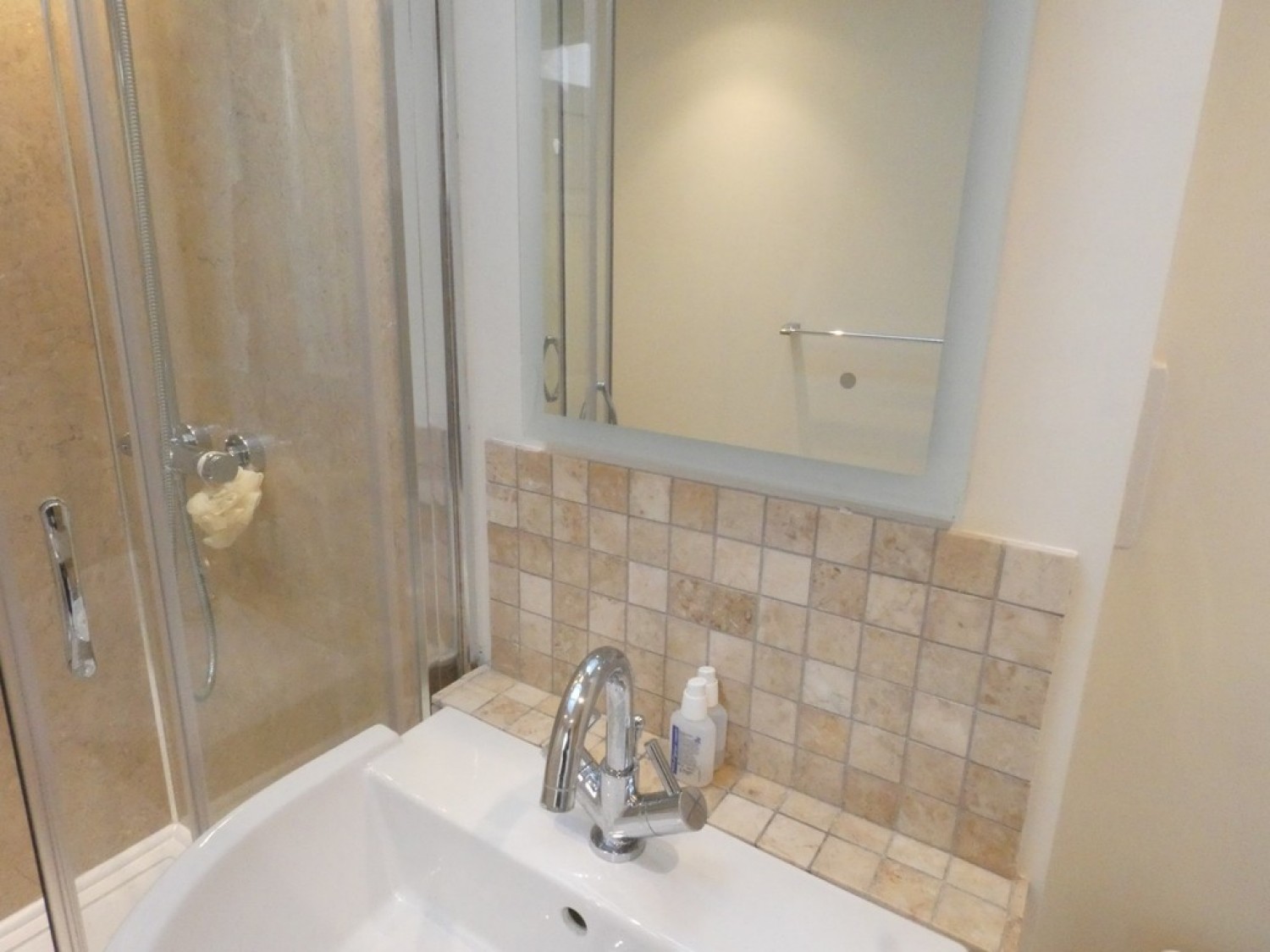 4 bedroom House for Letting Deans Way, Kingsholm