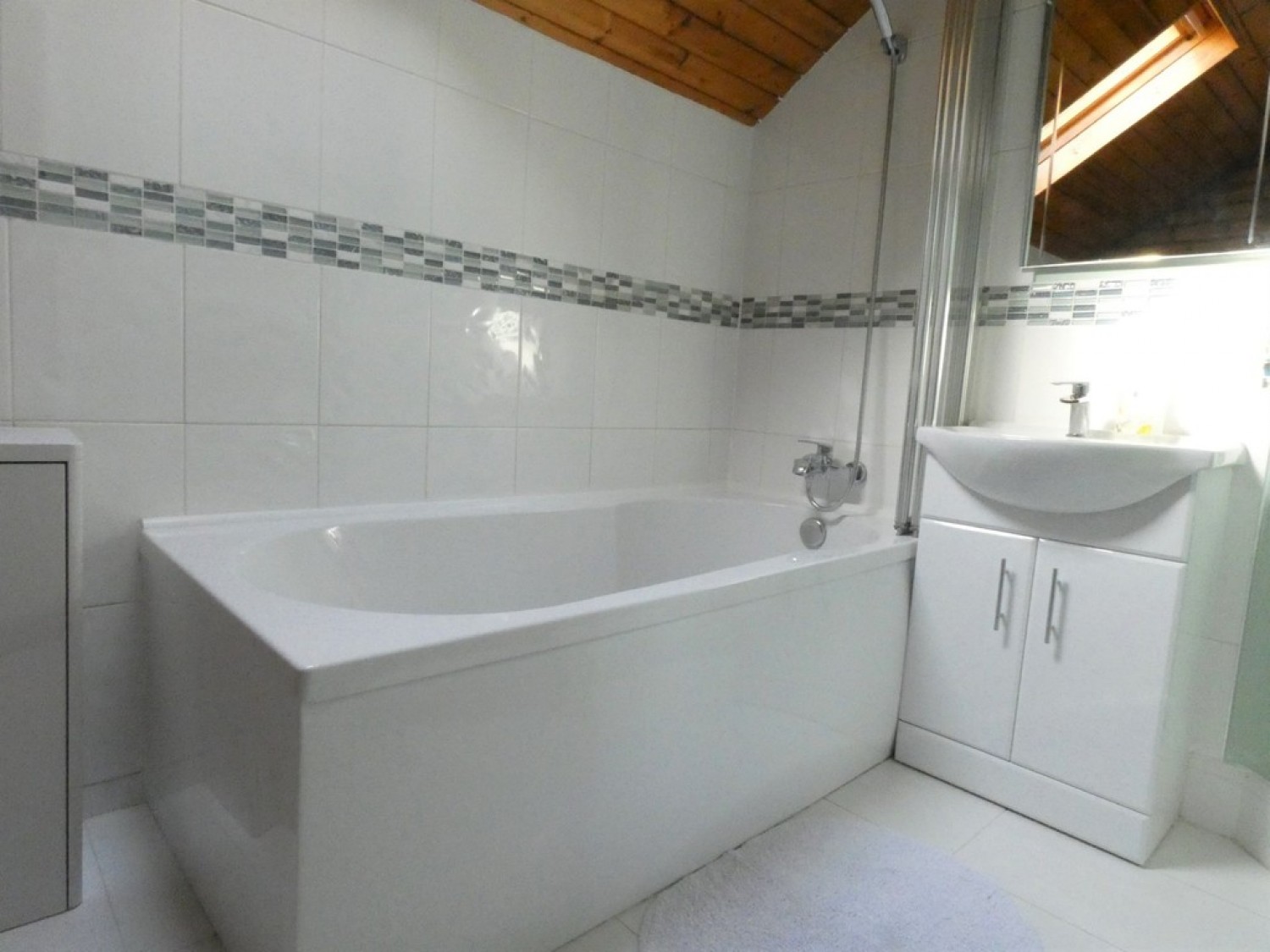 4 bedroom House for Letting Deans Way, Kingsholm