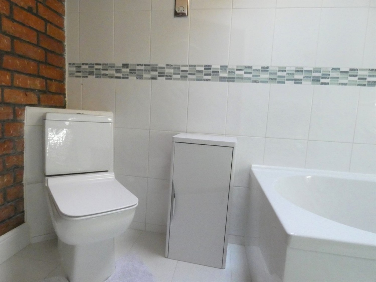 4 bedroom House for Letting Deans Way, Kingsholm