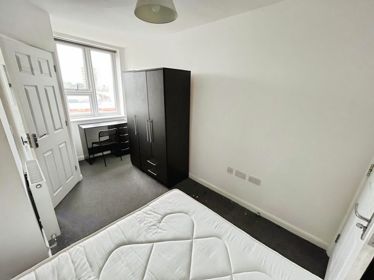 London Road, Gloucester